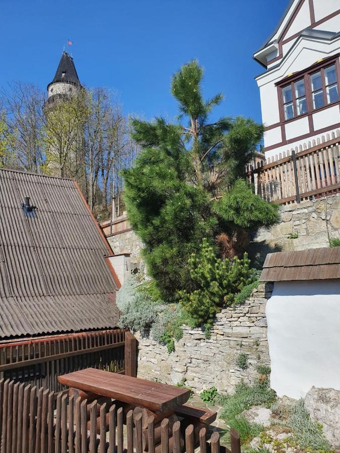 Stramberk V Kute Apartment Bagian luar foto